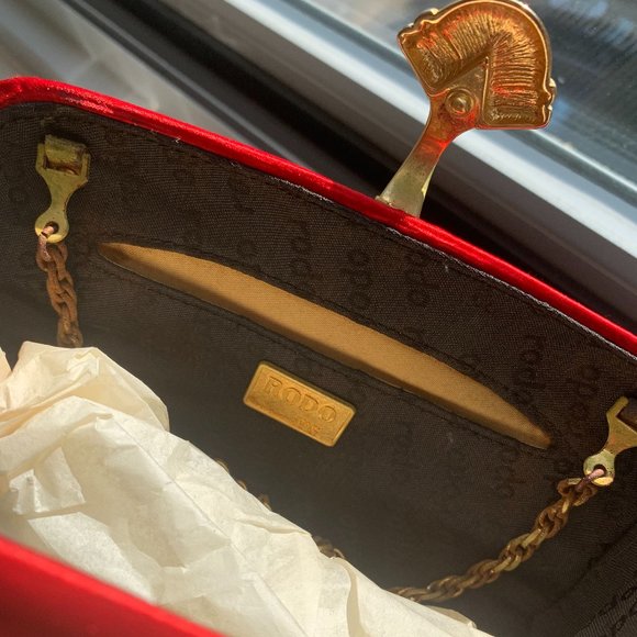 Red Rodo Clutch - Picture 2 of 3